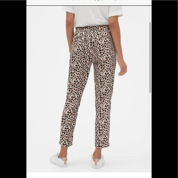 Banana Republic Hayden Pull-On Ankle Pant - Picture 2 of 8